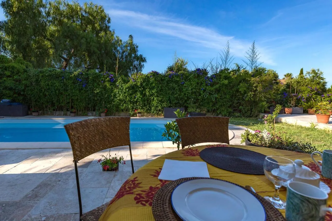 Villa De La Terre Blanche Sanary-sur-Mer 0*,