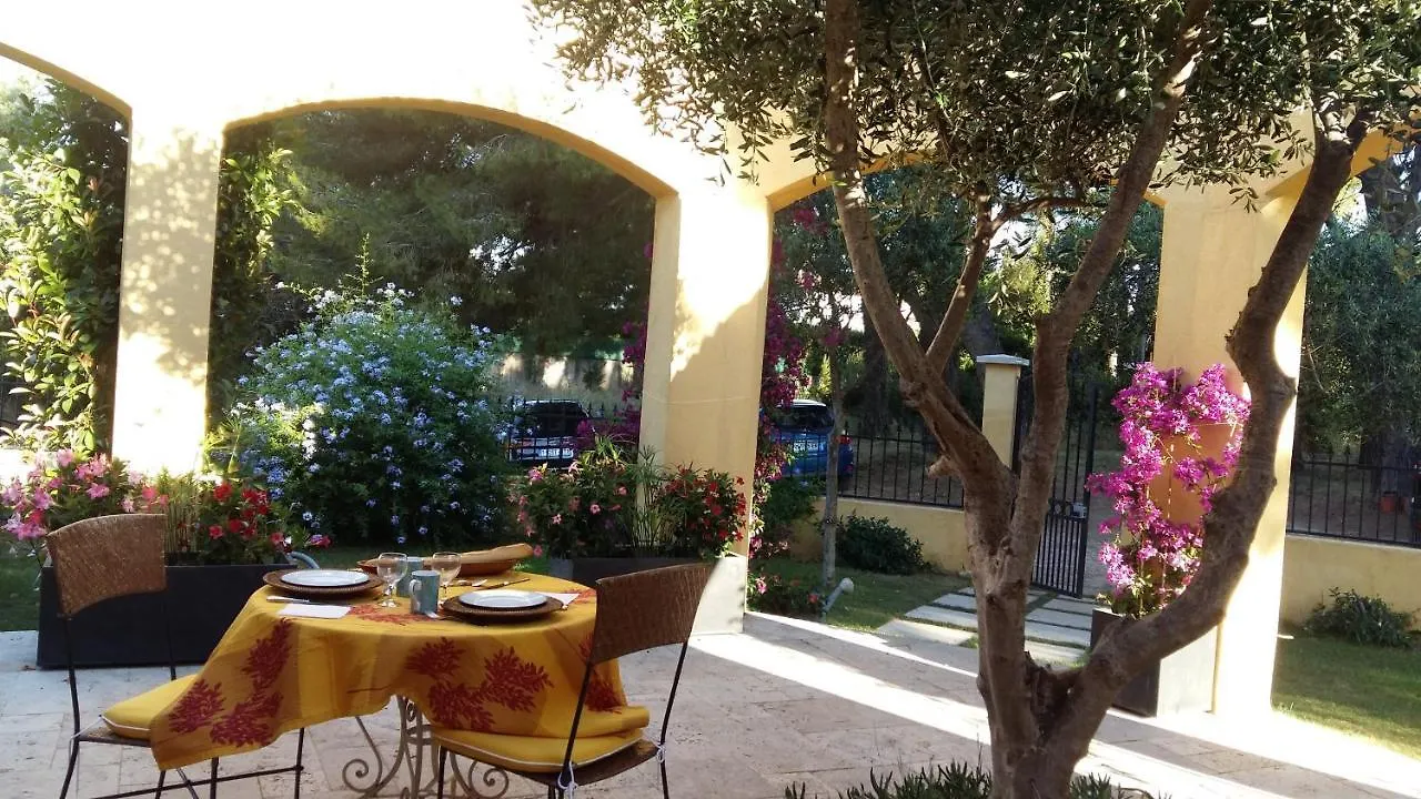 Villa De La Terre Blanche Sanary-sur-Mer 0*,