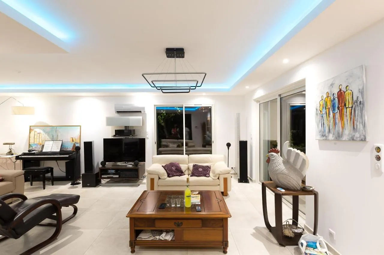 Villa De La Terre Blanche Sanary-sur-Mer Apartment