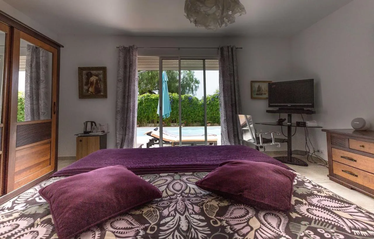 Villa De La Terre Blanche Sanary-sur-Mer Apartment