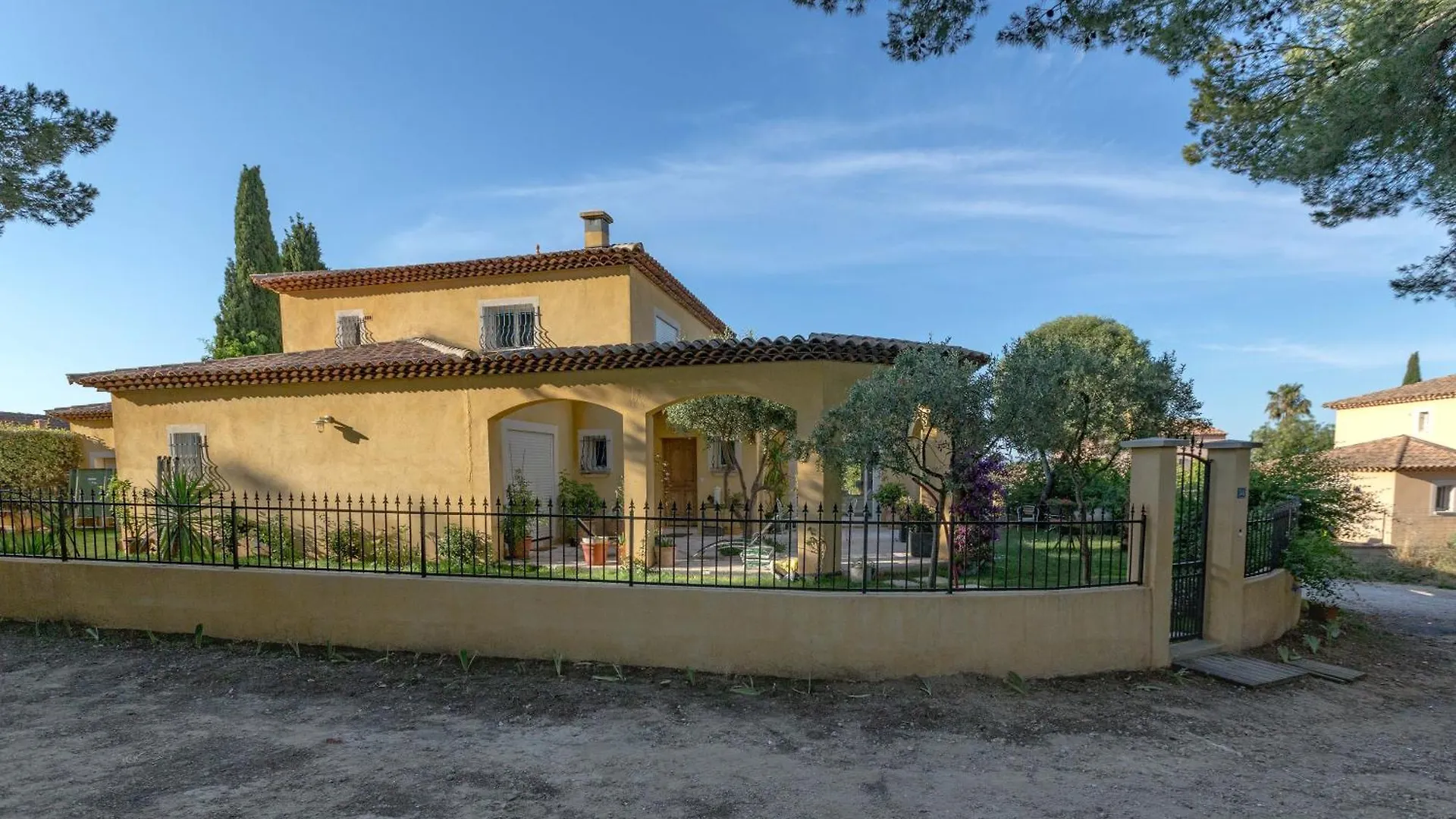 Villa De La Terre Blanche Sanary-sur-Mer 0*,  France